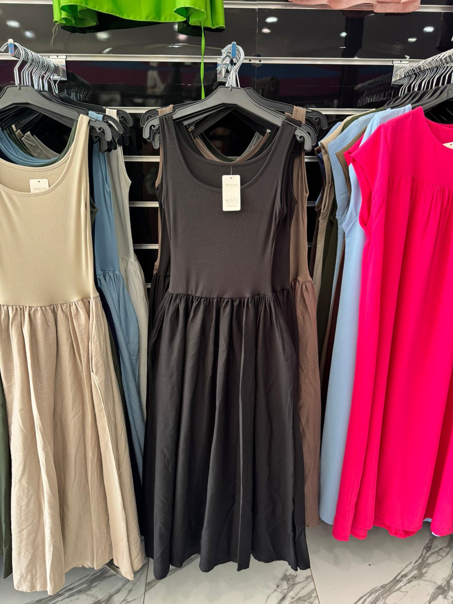 ROBE MANCHE COURTE
