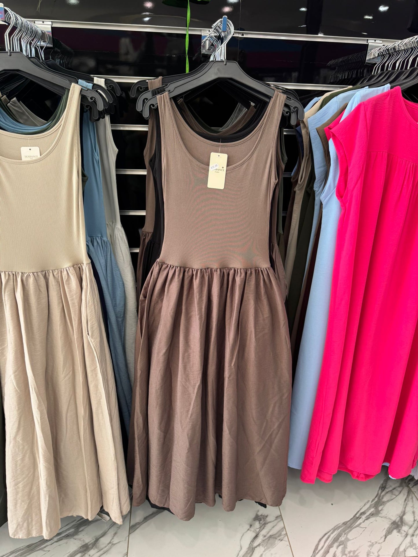 ROBE MANCHE COURTE