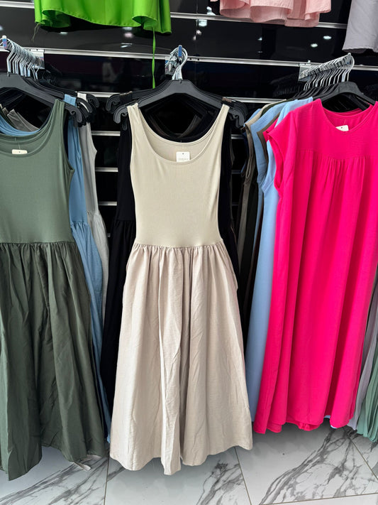 ROBE MANCHE COURTE